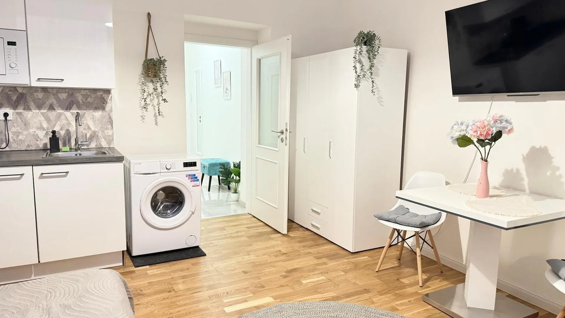 Apartment New! Romantic Apartment! In City Centre! Florence! Prague